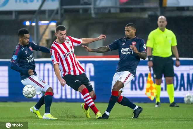 祖巴茨暴扣 祖巴茨暴扣