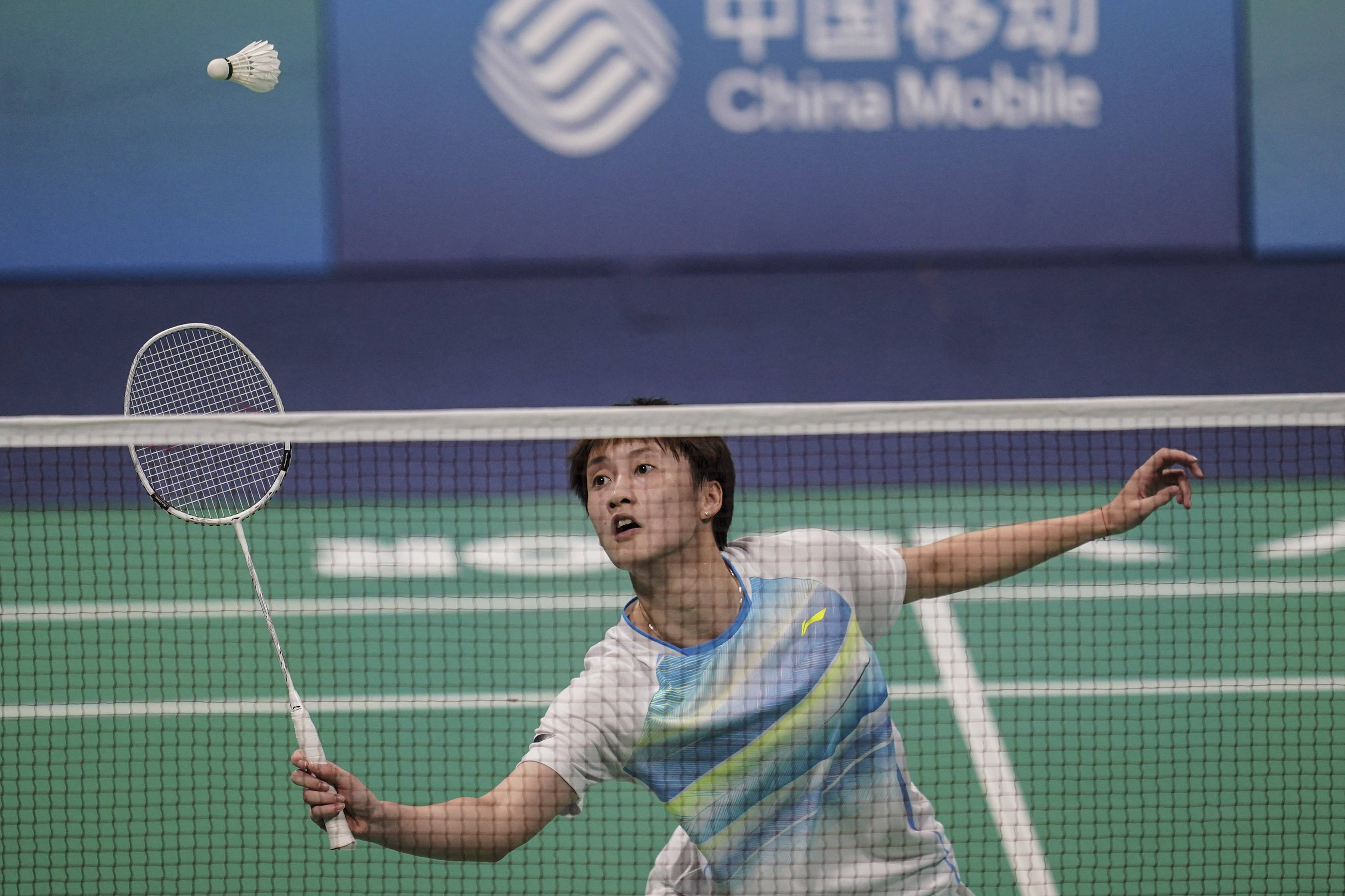 球应声入网 球应声入网