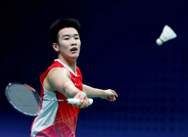 场边的教练 场边的教练